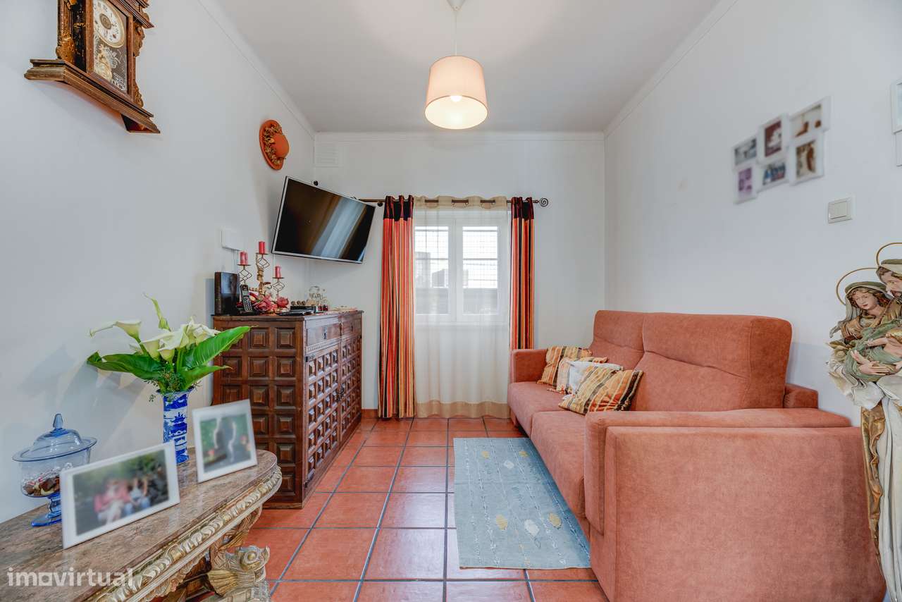 MORADIA T3 TRANSFORMADA EM T2 | GARAGEM | 221M2 | ARRUDA DOS VINHOS-27