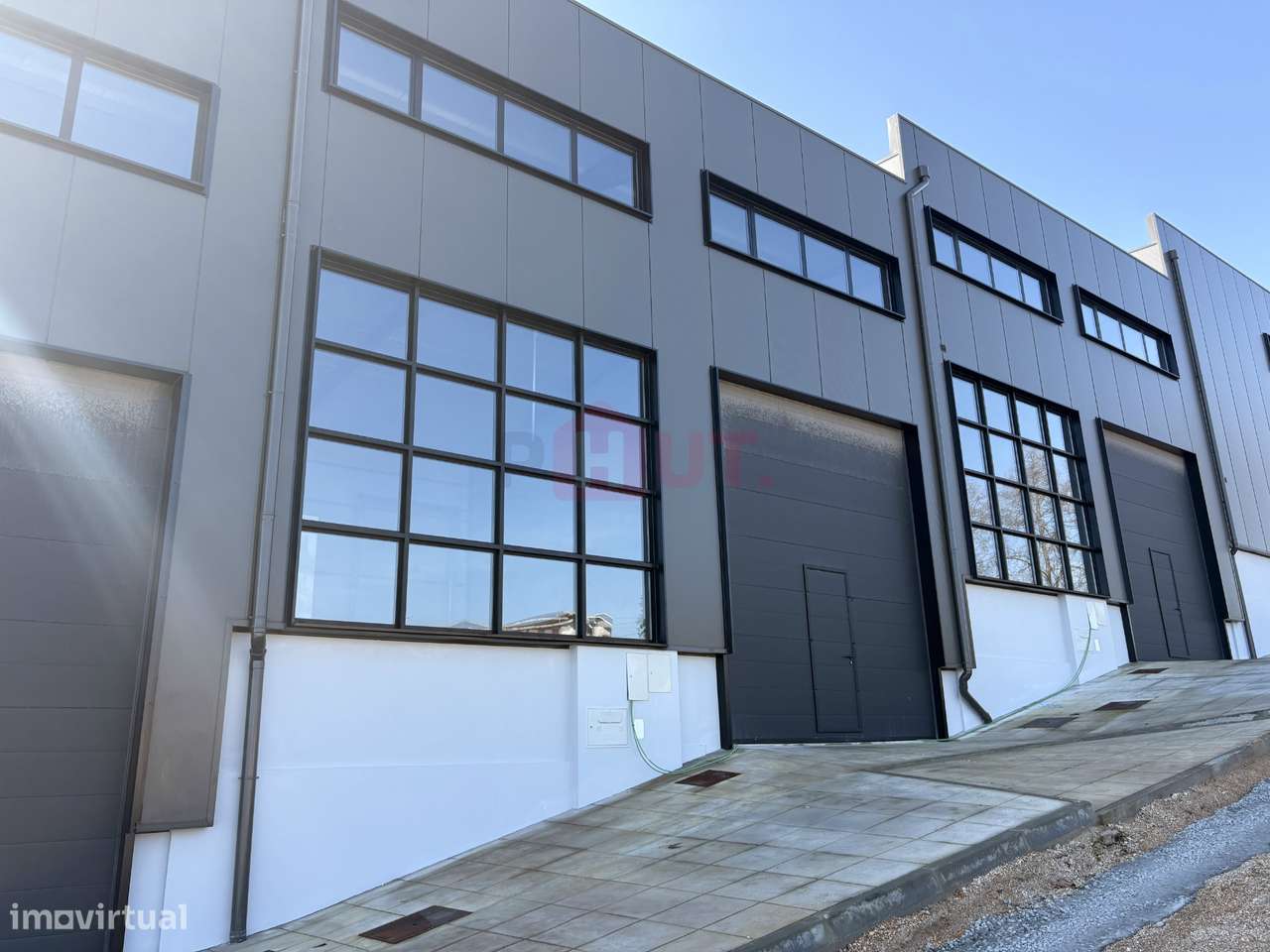 Armazem 150 M2 + 54 Logradouro Vila Meã | Amarante |-8