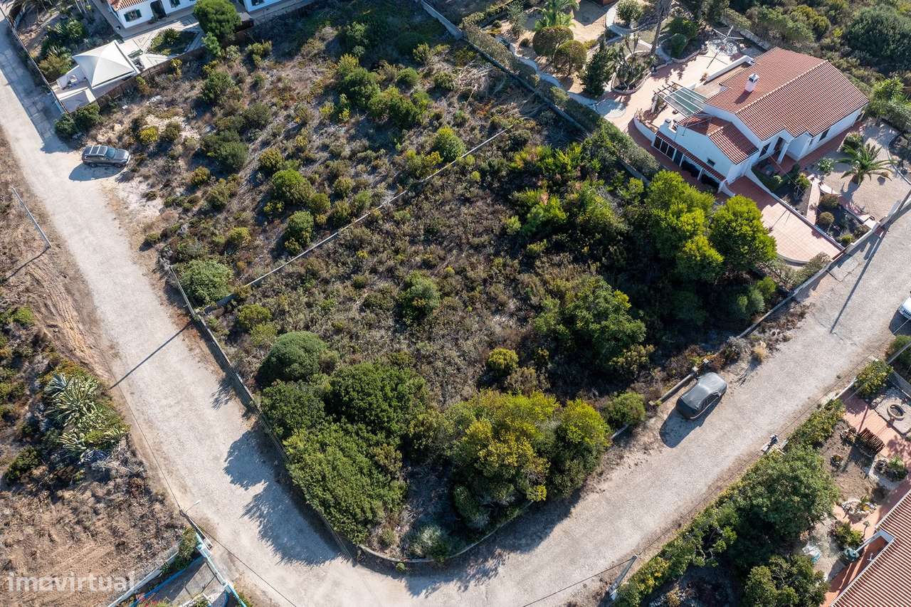 TERRENO URBANO ESPAÇOSO EM LOCALIZAÇÃO TRANQUILA, VALE DA TELHA - Grande imagem: 4/4