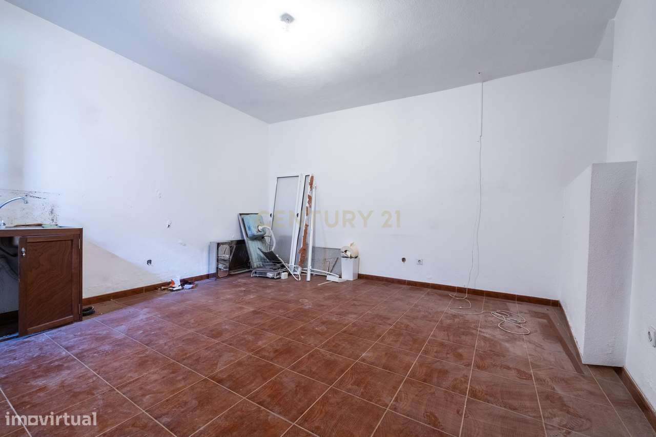 Prédio na Zona Velha do Funchal – Oportunidade de Investimento-16