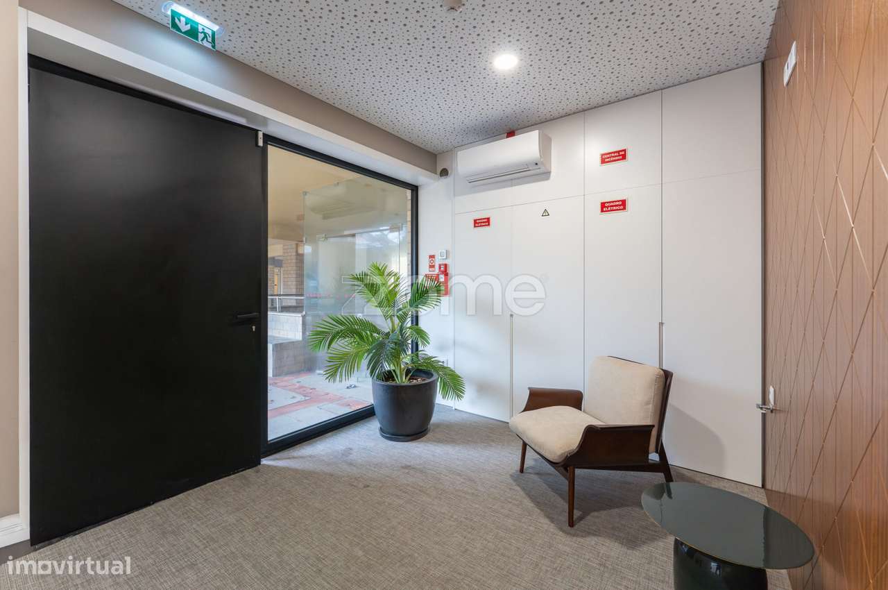 Escritórios com Potencial de Conversão em Habitação Foz do Douro, P... - Grande imagem: 4/18