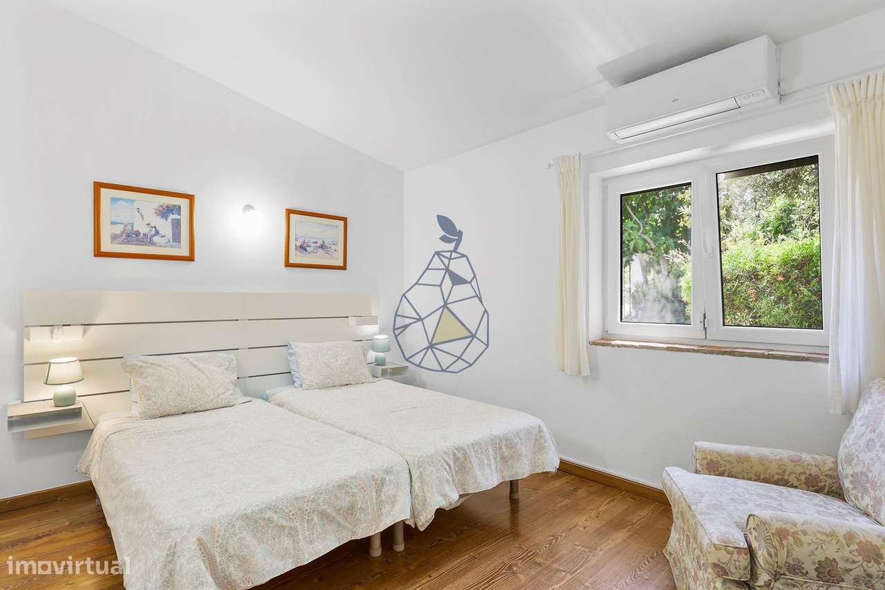 Moradia T3 com Piscina e Jardim + Anexo Urbanização Serra e Mar - Port-22