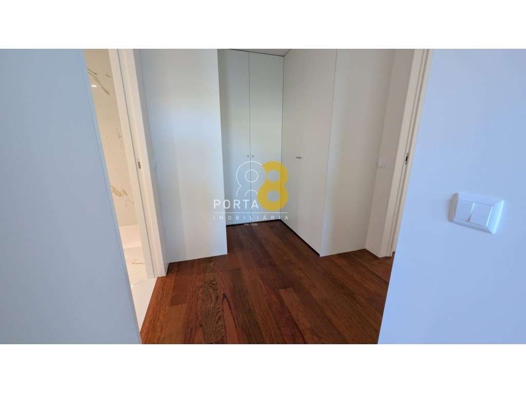 Apartamento T3 com terraço Matosinhos Sul junto ao mar-21