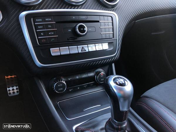 Mercedes-Benz A 180 d AMG Line - 18