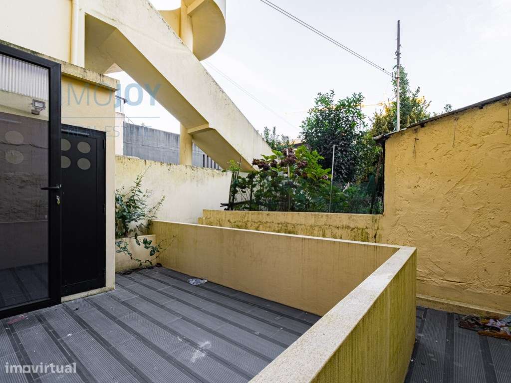 Apartamento T1 para Venda na Rua Miguel Bombarda no Porto-16