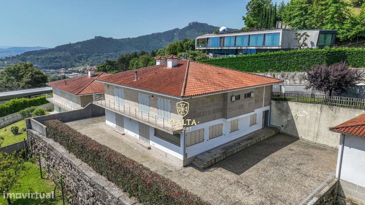 Moradia de Sonho na zona da Falperra!-7