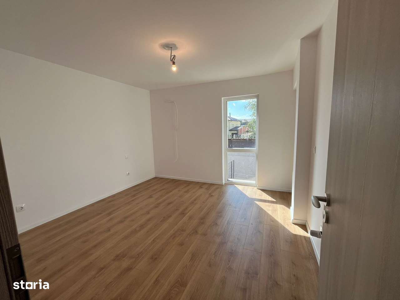 Duplex, 4 Camere, P+1E, 155 mp, 200 mp curte-8