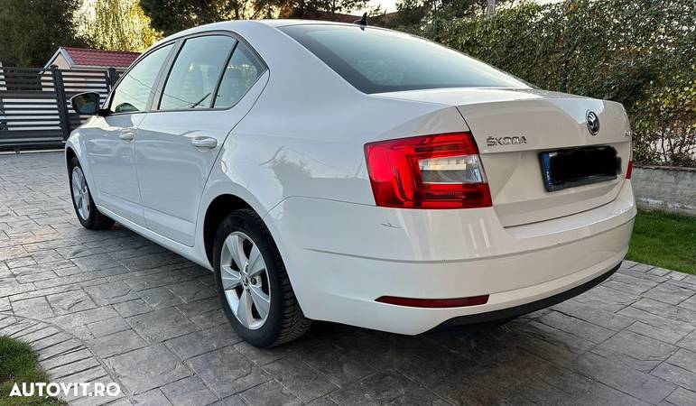 Skoda Octavia 1.6 TDI Ambition - 10