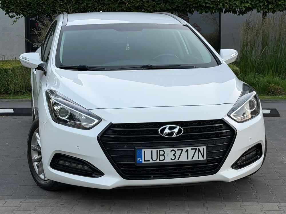 Hyundai i40 Kombi blue 1.7 CRDi Family 2016