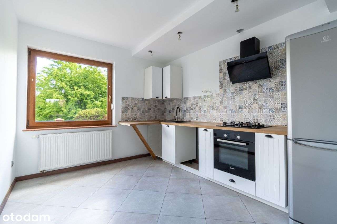 Wolnostojący, wolny od zaraz, z dużym ogrodem!-5