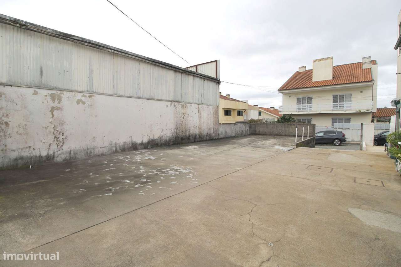 Lugar de Estacionamento à Venda  Rio Tinto - Grande imagem: 3/6