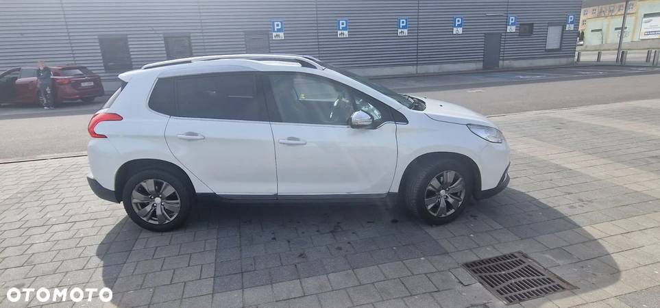 Peugeot 2008 1.6 VTi Allure - 22