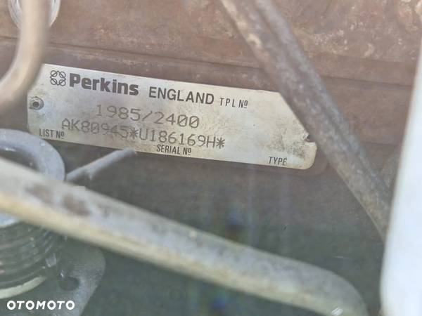 SILNIK PERKINS 4 CYLINDRY 1985/2400 - 4