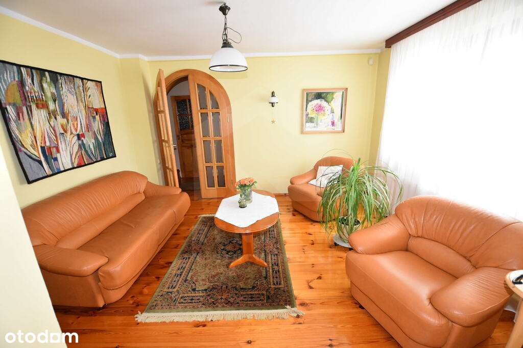 Dom z dziewięcioma pokojami - Pełny obrazek: 4/18