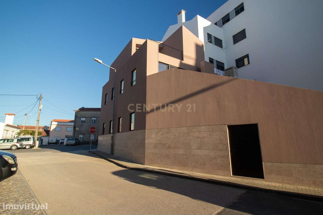 MORADIA T3 NO CORAÇÃO DE MAFRA – ESPAÇO, LUZ E SOFISTICAÇÃO - Grande imagem: 4/60