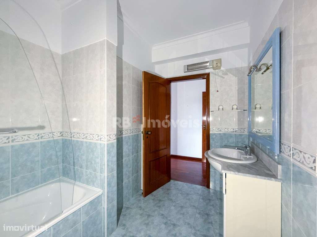 T3 Espaçoso no Entroncamento Conforto, Espaço e Localização Privile...-24