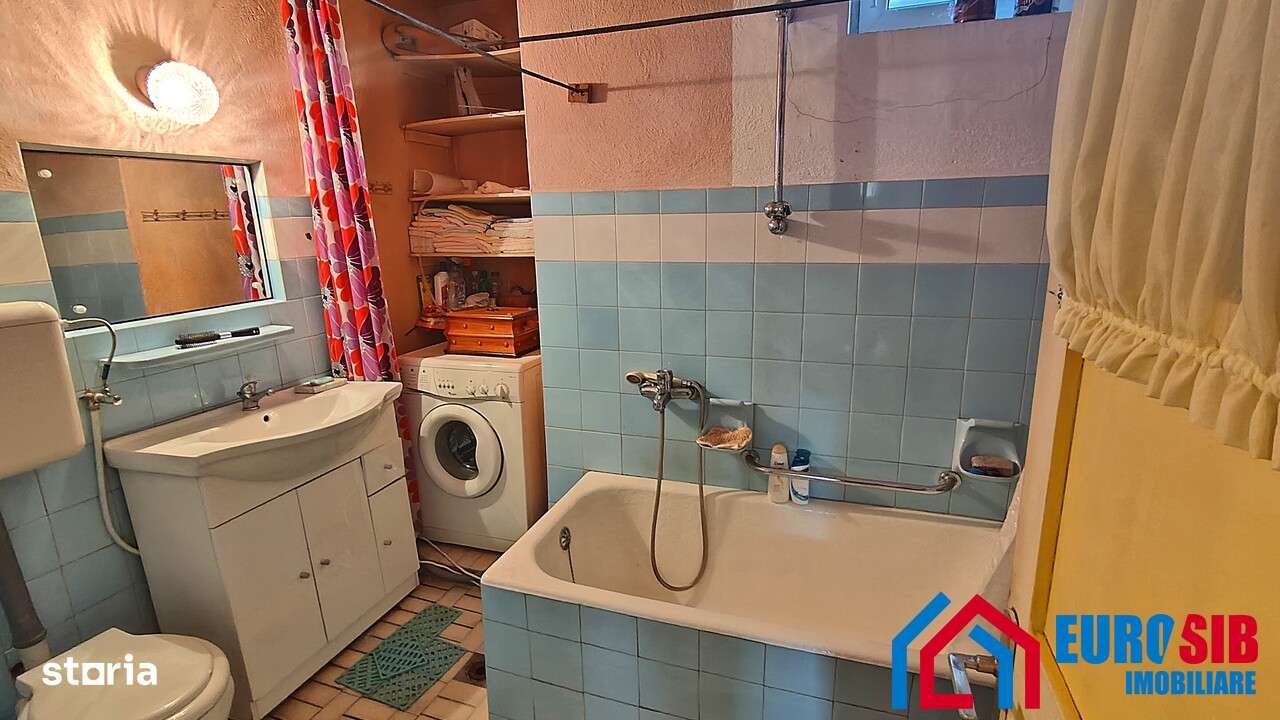 Casa 6 camere in Cisnadie cu garaj si teren 250 mp-7