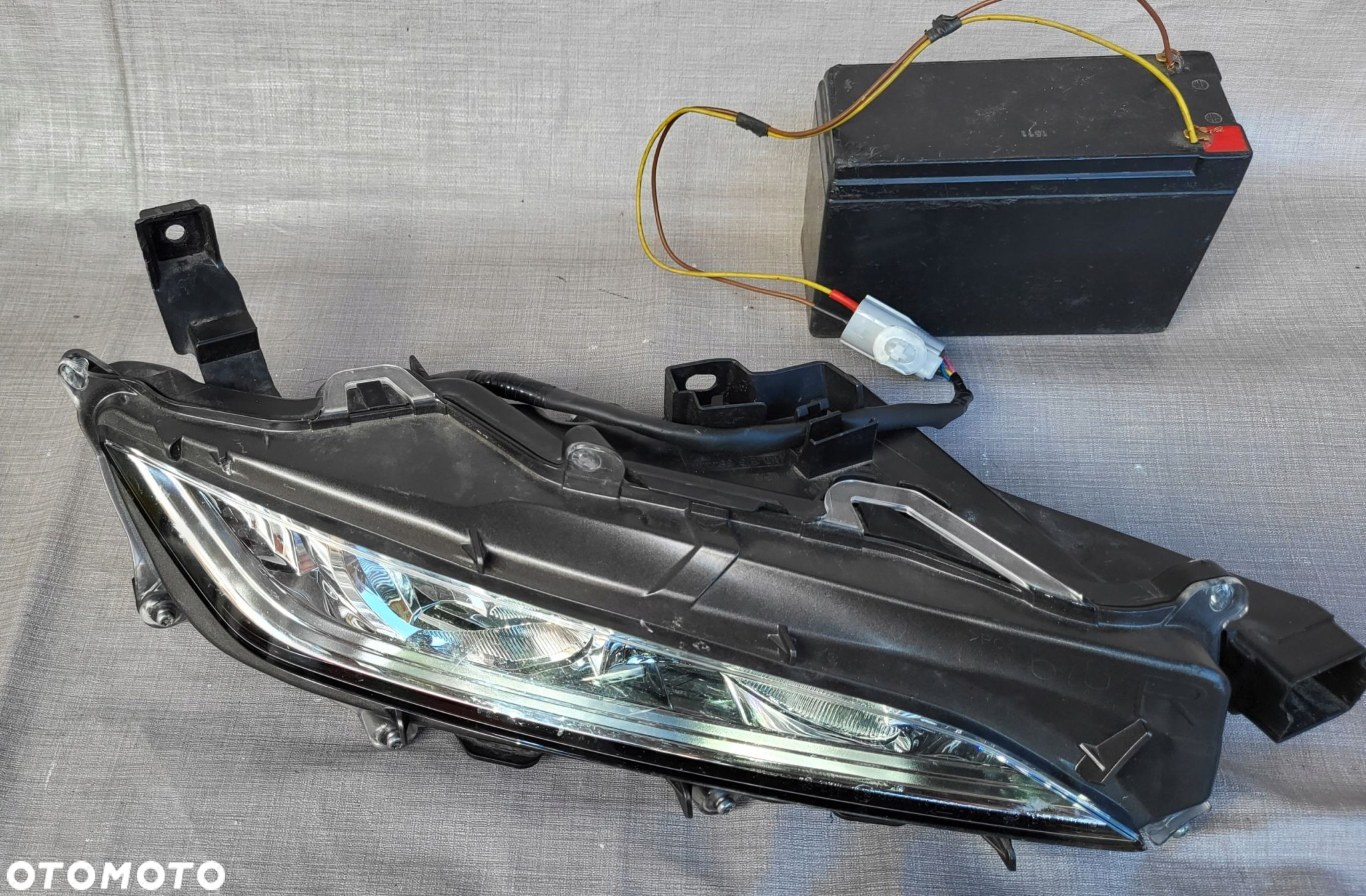 LED HALOGEN LEXUS RX IV LIFT 2019- E13 35444R PRAWY - 3