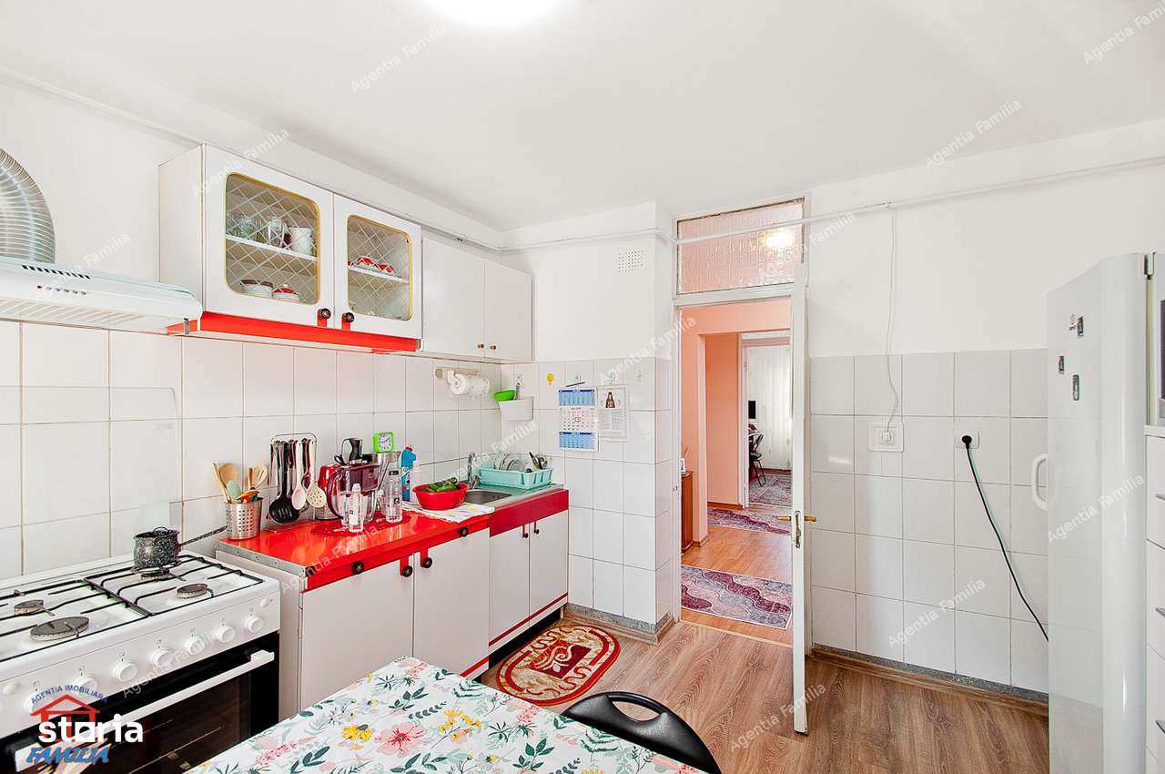 Vand/schimb apartament cu 4 camere, Micro 17( Penny)etaj 6, sup.98 mp.-5