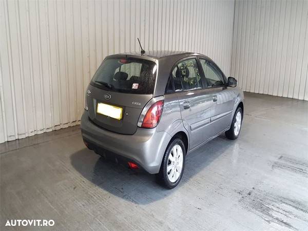 Aripa dreapta spate Kia Rio 2011 Hatchback 1.5 D D4FA - 4