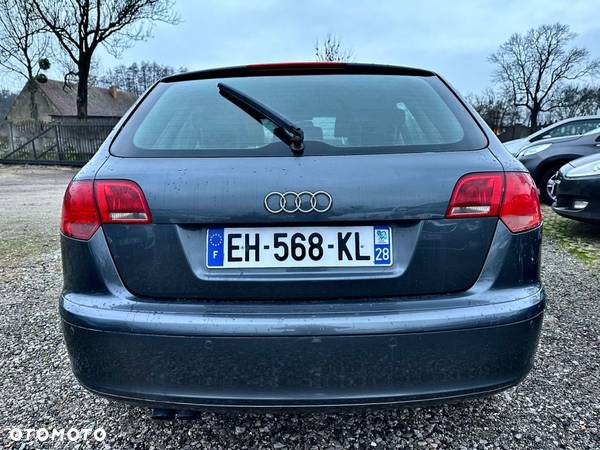 Audi A3 2.0 TDI DPF Attraction S tronic - 5