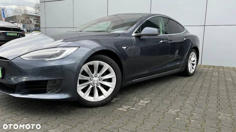 Tesla Model S Standard Reichweite - 34