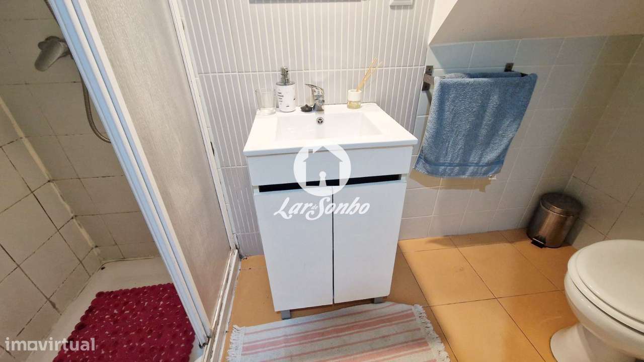 Moradia T3 com Jardim 603 m² no centro de S. Mamede Infesta - Matos... - Grande imagem: 5/15