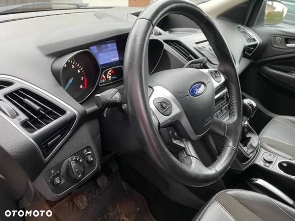 Ford Kuga 1.5 EcoBoost 2x4 Titanium - 9