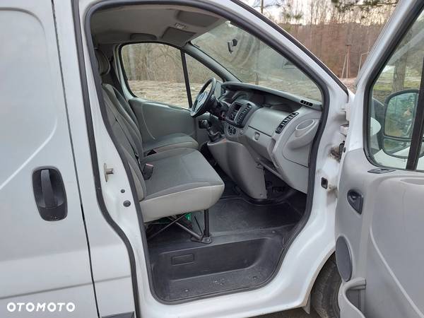 Opel Vivaro - 15