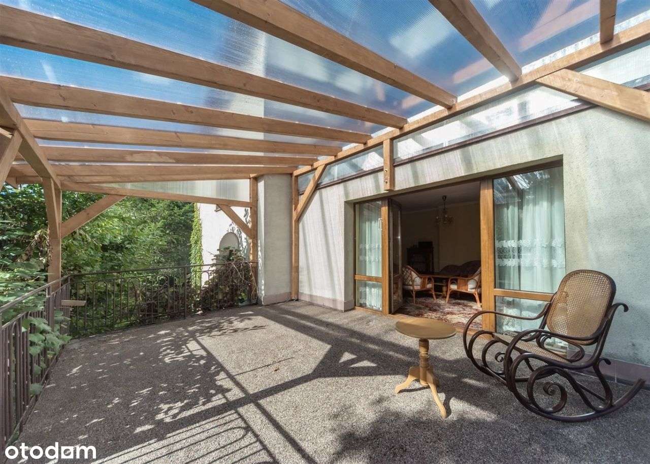 Klimatyczny dom w Błoniach-11