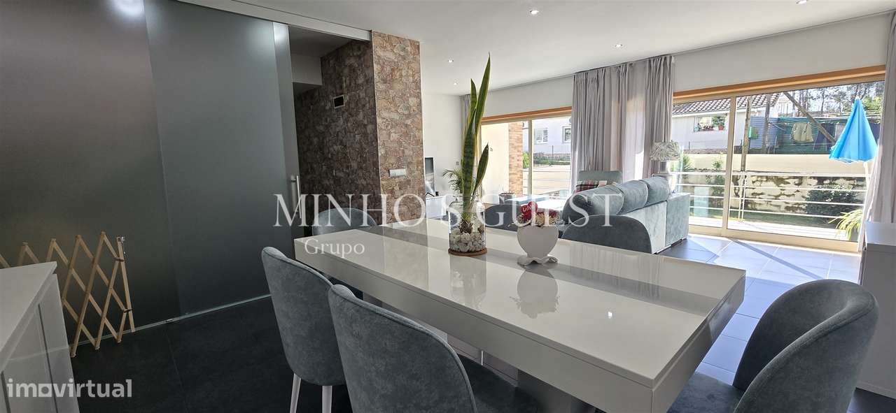 Moradia V3 c/ 1 Suite Closet, Mobilada e Equipada pronta a Habitar c/-4