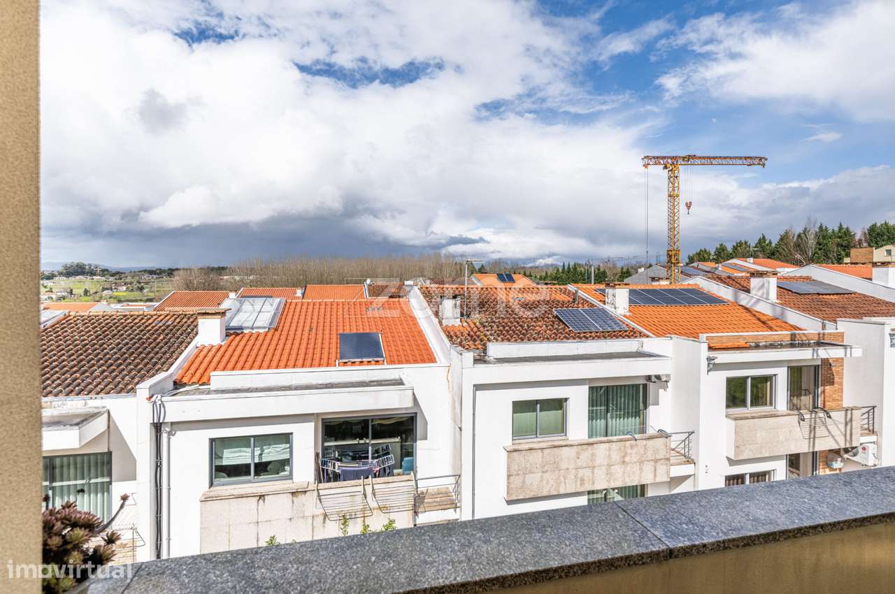Moradia T4 com Suíte em Dume-18