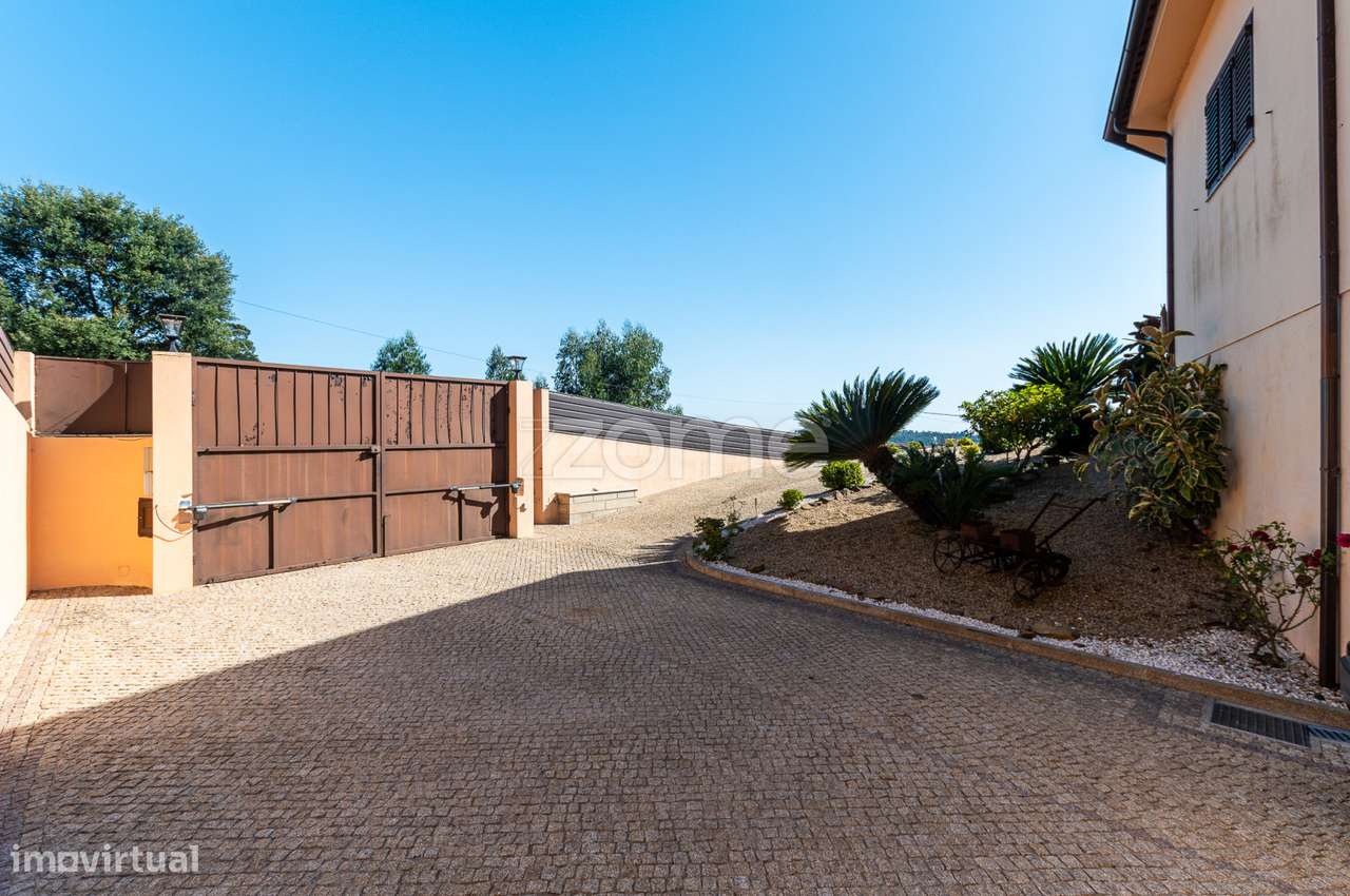 Moradia T5 com Piscina em Raimonda, Paços de Ferreira - Grande imagem: 2/60