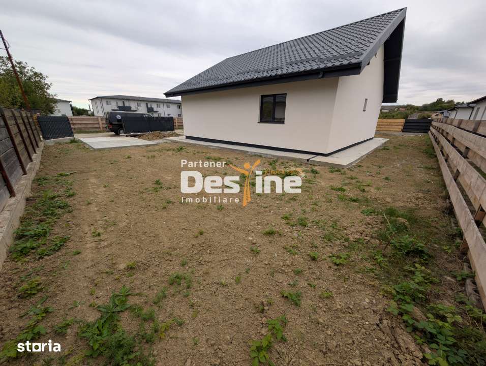 Casa plan parter 3 camere 90 mp + 500 mp teren, finisaje de calitate - Imagine principală: 4/14