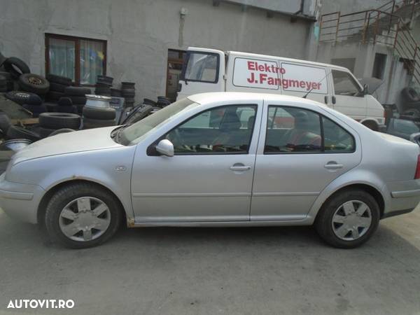 Dezmembrez Volkswagen Bora 1.9 TDI ALH din 2001 volan pe stanga - 1