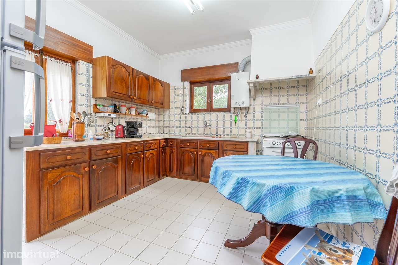 Moradia de 4 assoalhadas na Amora. - Grande imagem: 4/36