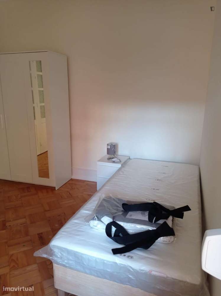Quarto - localizado em Alameda Lisbon - Grande imagem: 3/10