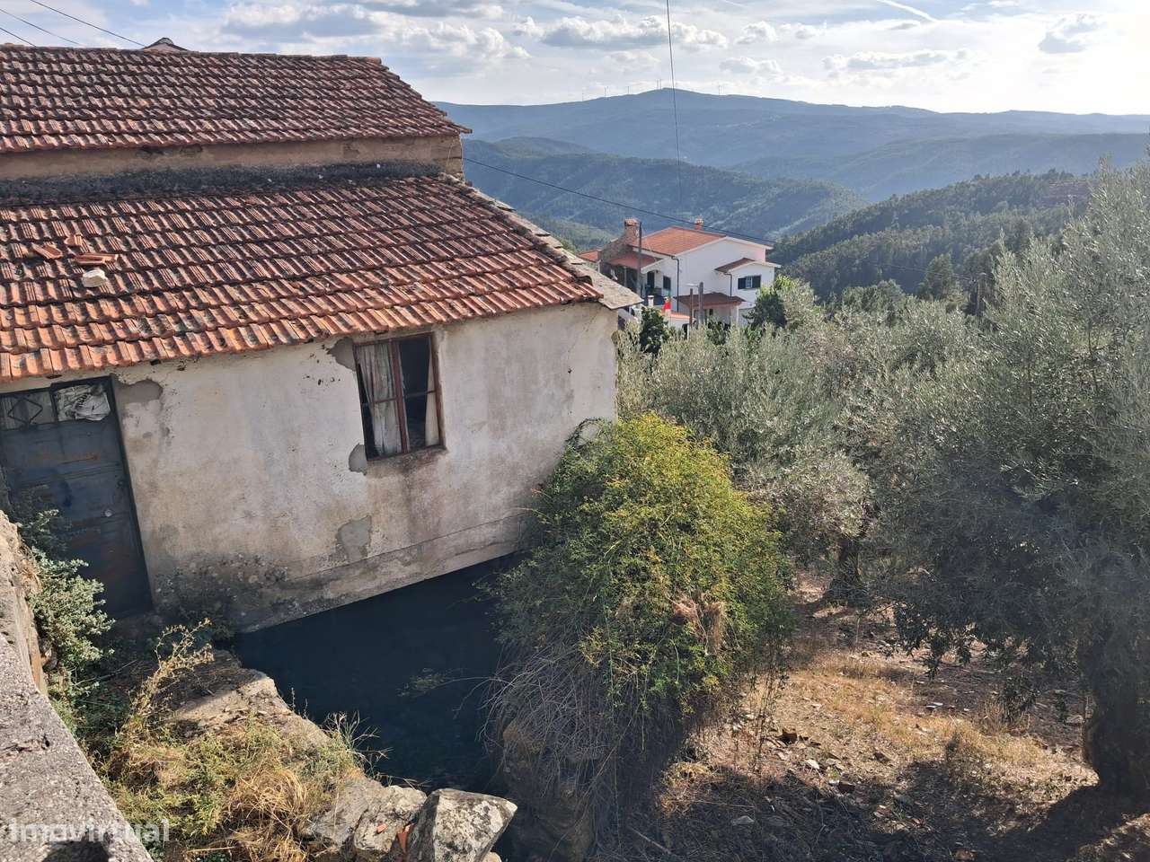 Casa de Aldeia, tipologia T2 + Sótão para recuperação total-10