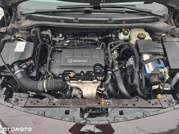 Opel Astra IV 1.4 T Executive - 8