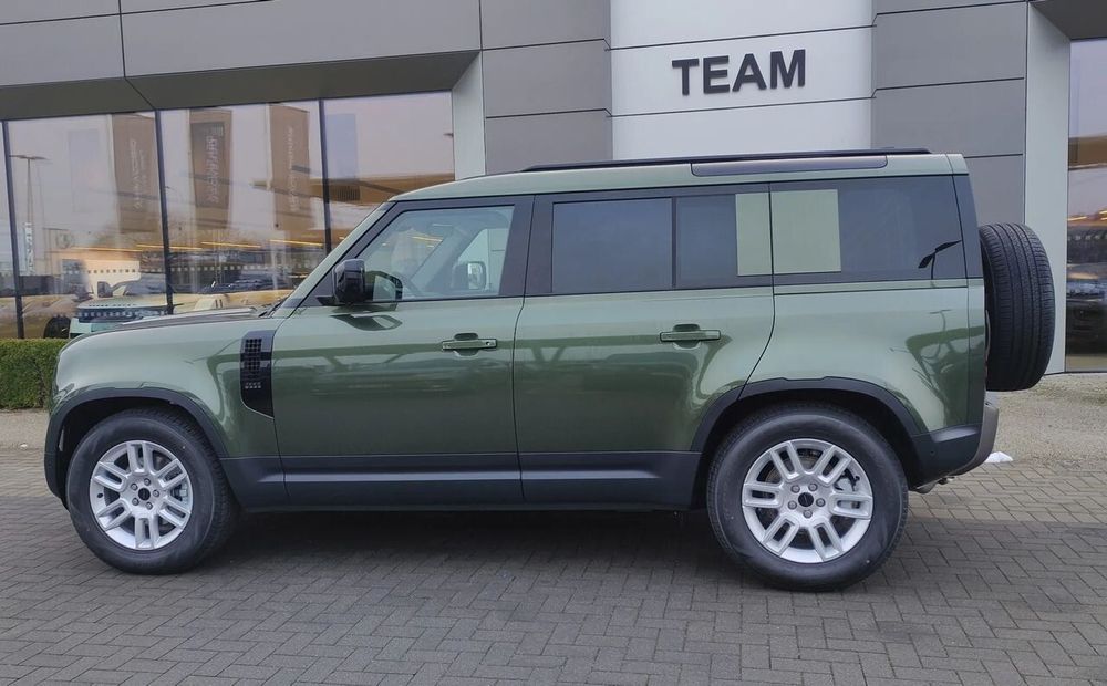 Land-Rover Defender 3.0 Diesel 200 KM — zdjęcie 7