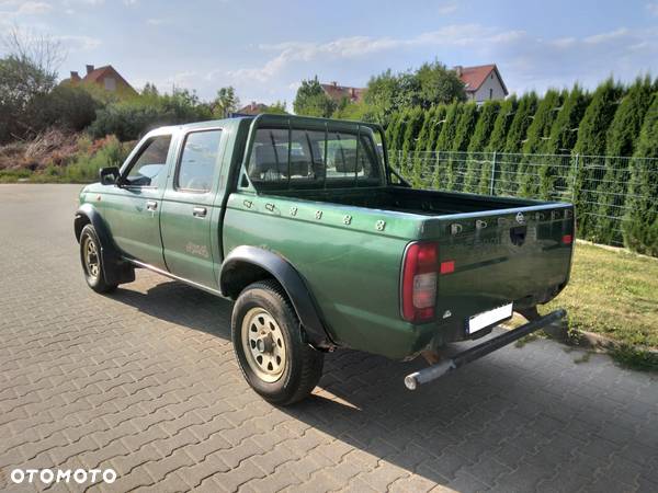 Nissan Pickup 2.5 TDi 4WD - 6