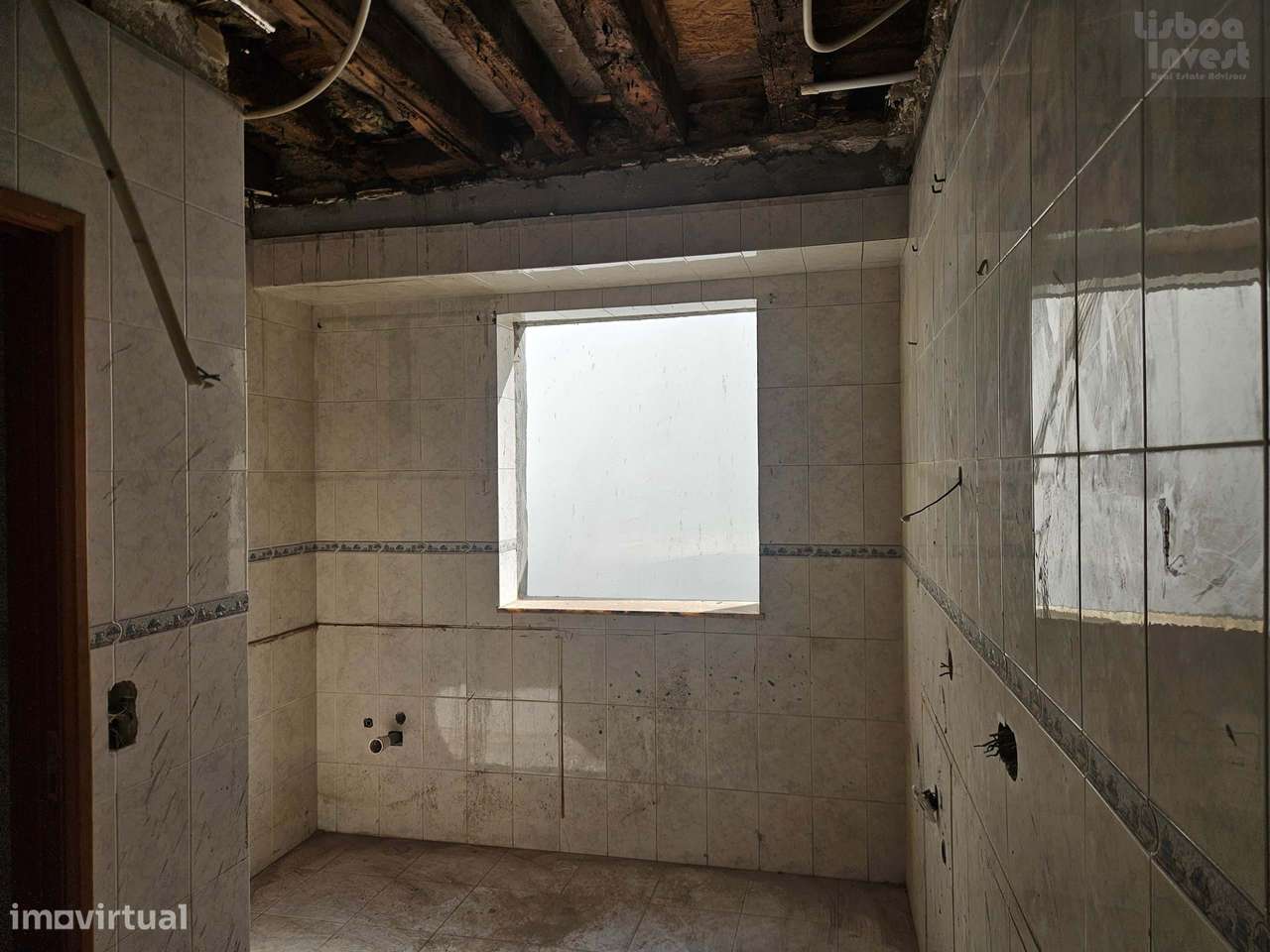 Vendo T2 para remodelação em predio totalmente remodelado-8