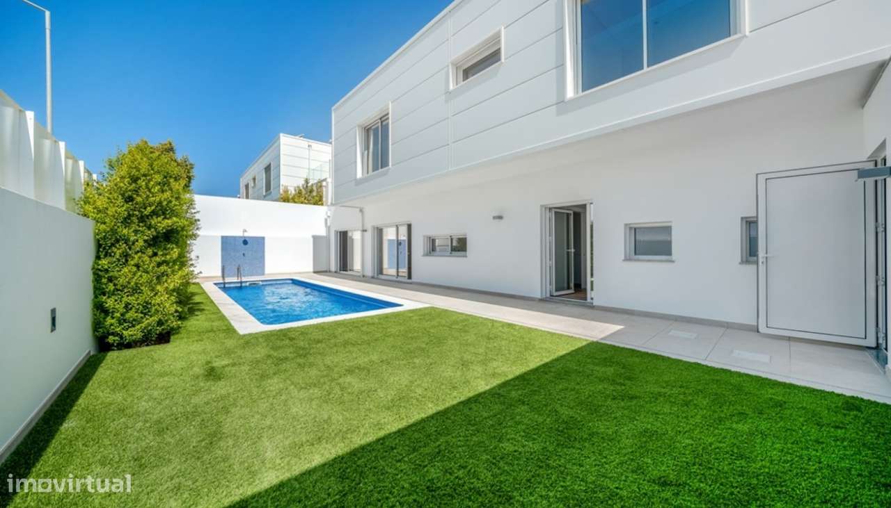 Moderna Moradia V3 com piscina, à venda em Tavira, Algarve-19