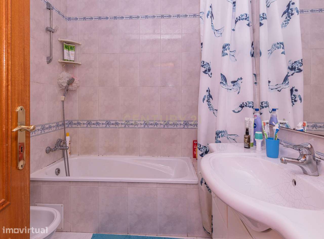 Apartamento T3 em S. Marcos/Cacém com Arrecadação-29