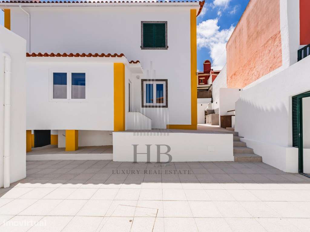 Andar de Moradia T2 + Anexo T1 Independente | Vista Mar e Serra | P...-44