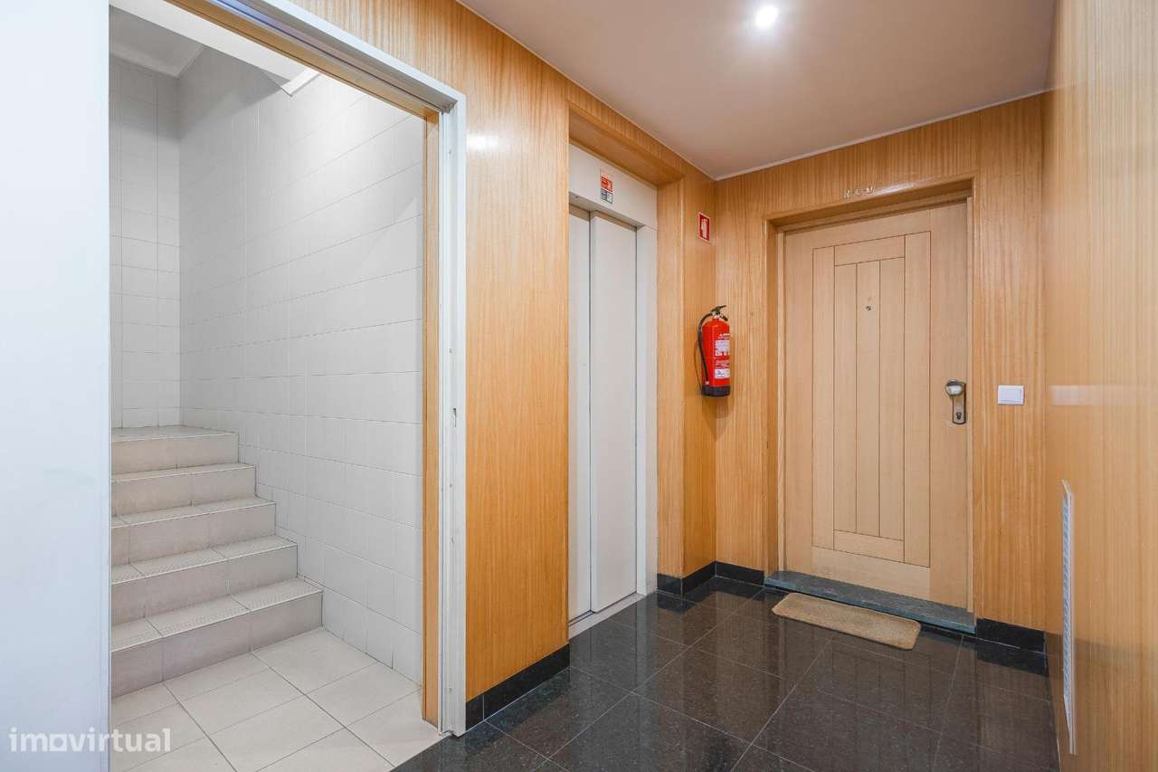 Apartamento T3 Exclusivo na Rua Soares dos Reis – Vila Nova de Gaia-30