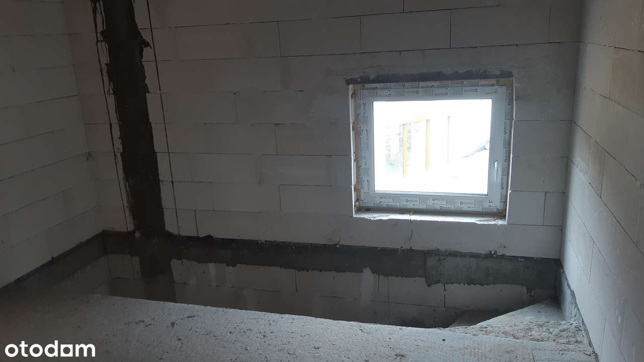 komfortowy duży dom w zacisznym osiedlu-10