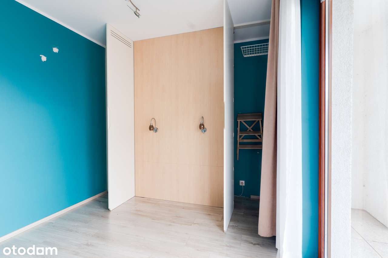 Mieszkanie z zadaszonym tarasem, klimatyzacją oraz miejscem postojowym-5