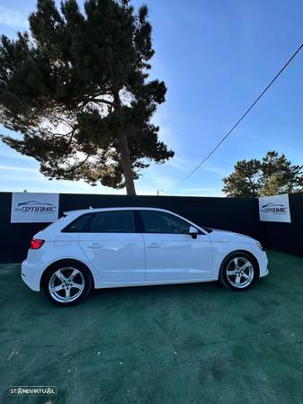 Audi A3 Sportback 1.6 TDI S tronic sport - 4