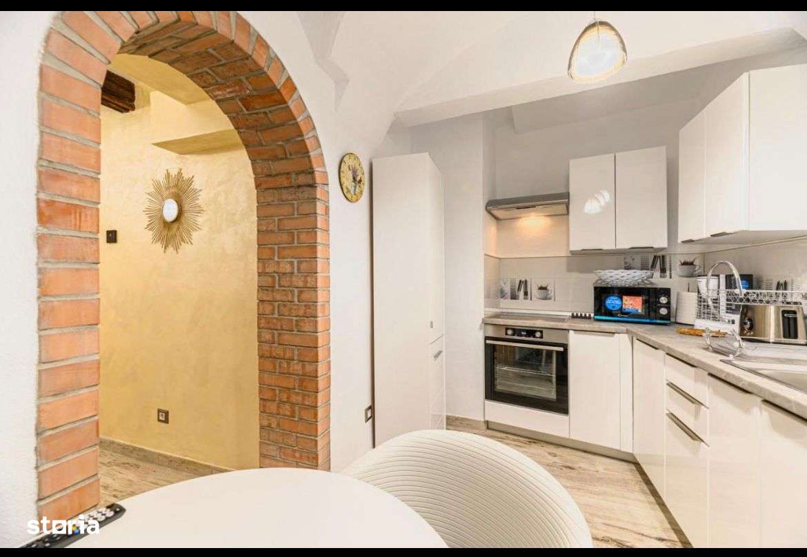 Garsoniera la casa, Centrul Vechi str. Castelului, renovata total ! - Imagine principală: 3/16